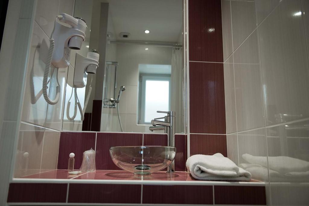 Hotel Montchapet Dijon Centre Bagian luar foto