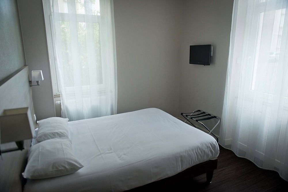 Hotel Montchapet Dijon Centre Bagian luar foto